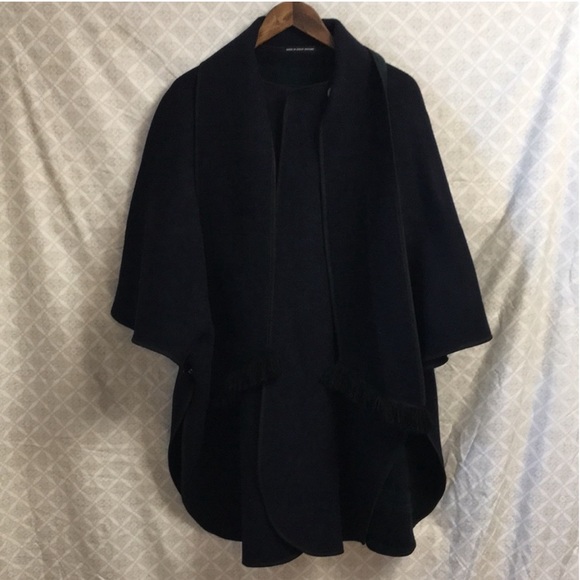 Pitlochry Wool Reversible Walking Poncho Made in Great Britain Navy Green Plaid - Picture 12 of 14